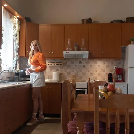 Alexandra * Exambela