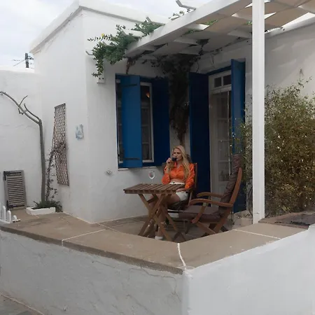 Alexandra Holiday home Exambela