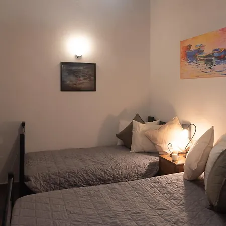 Alexandra * Exambela